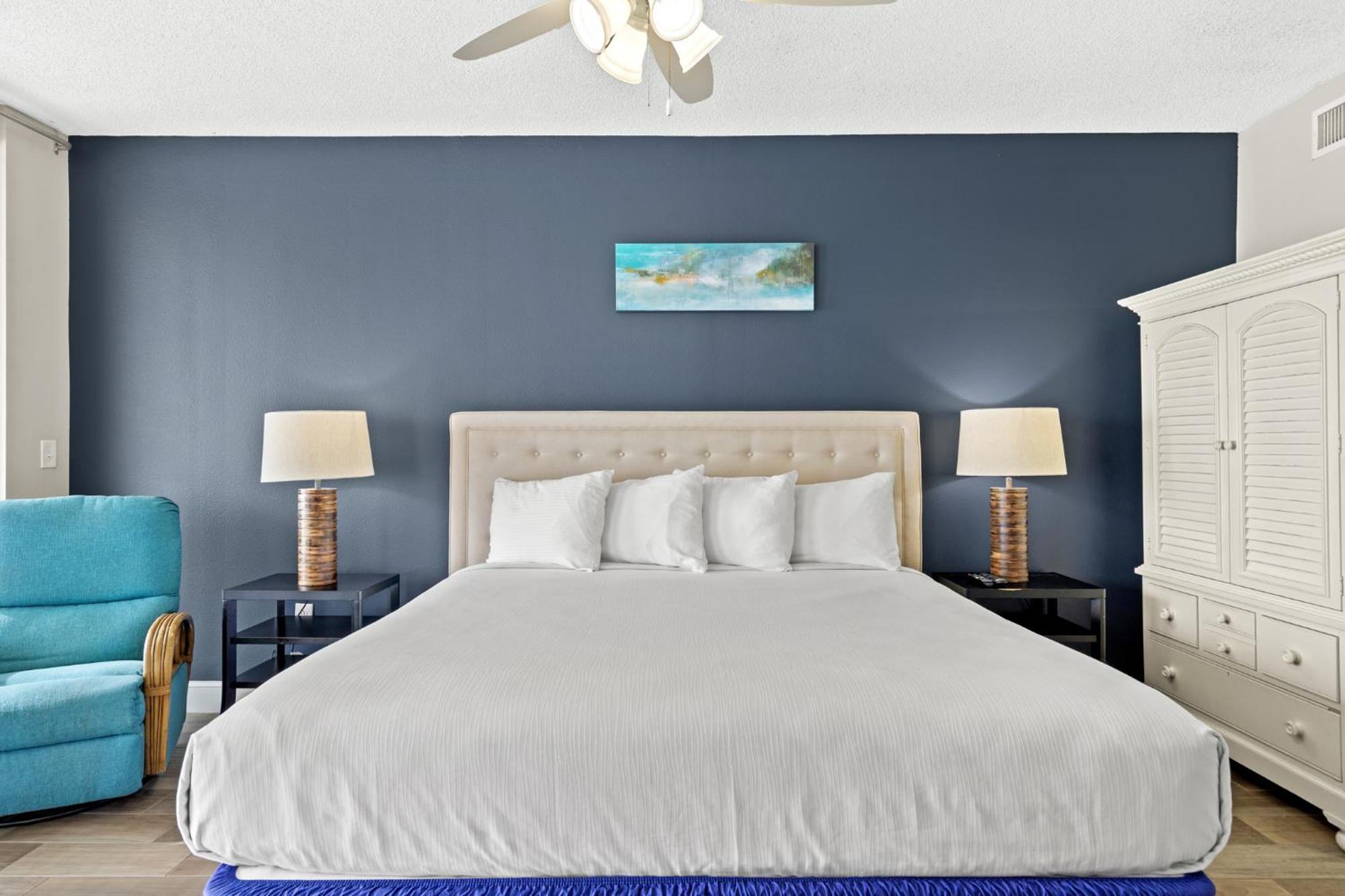 Official Majestic Beach Resort - Over 60 Units - All Ocean Front, Panama City Beach, Fl Ruang foto