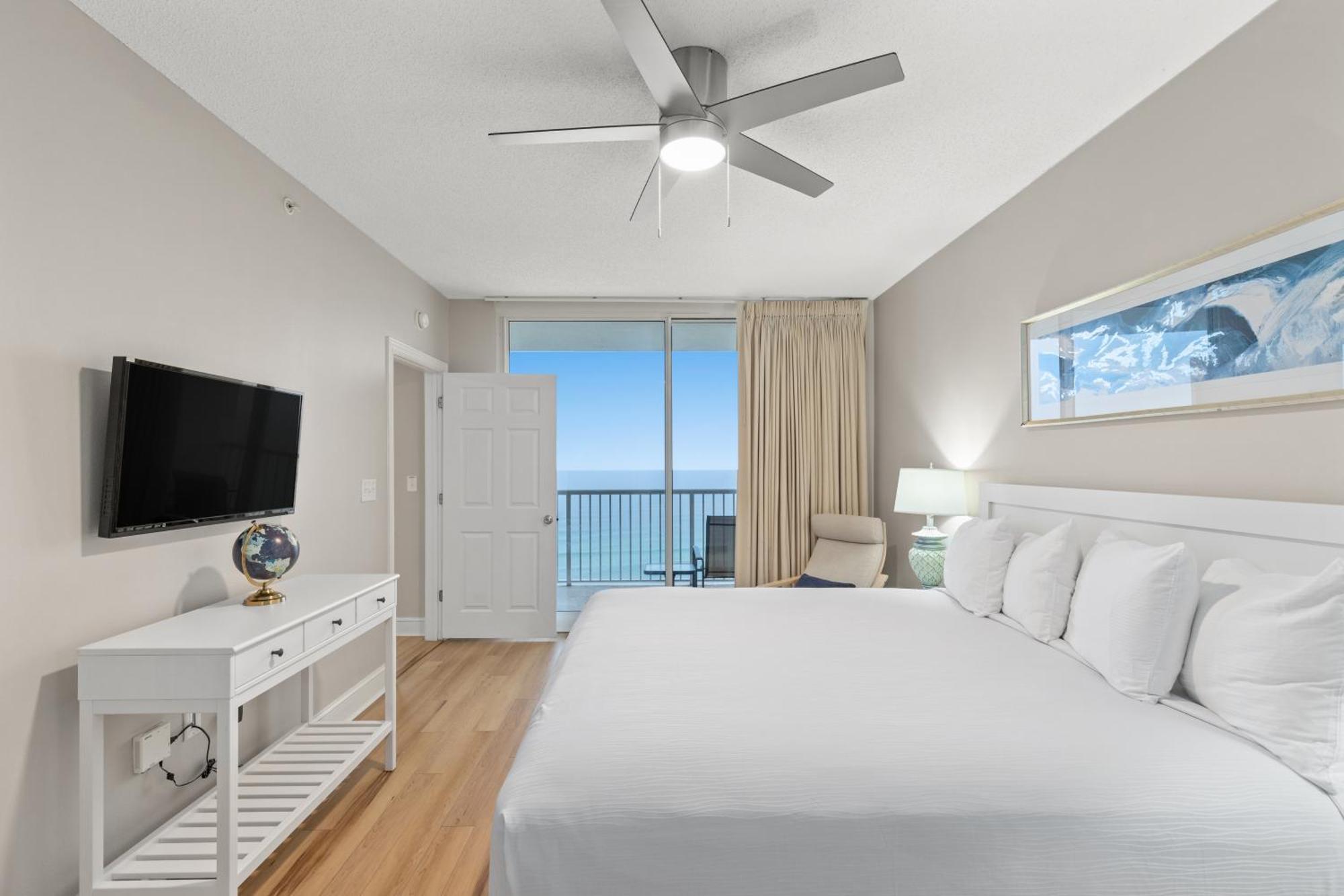 Official Majestic Beach Resort - Over 60 Units - All Ocean Front, Panama City Beach, Fl Ruang foto