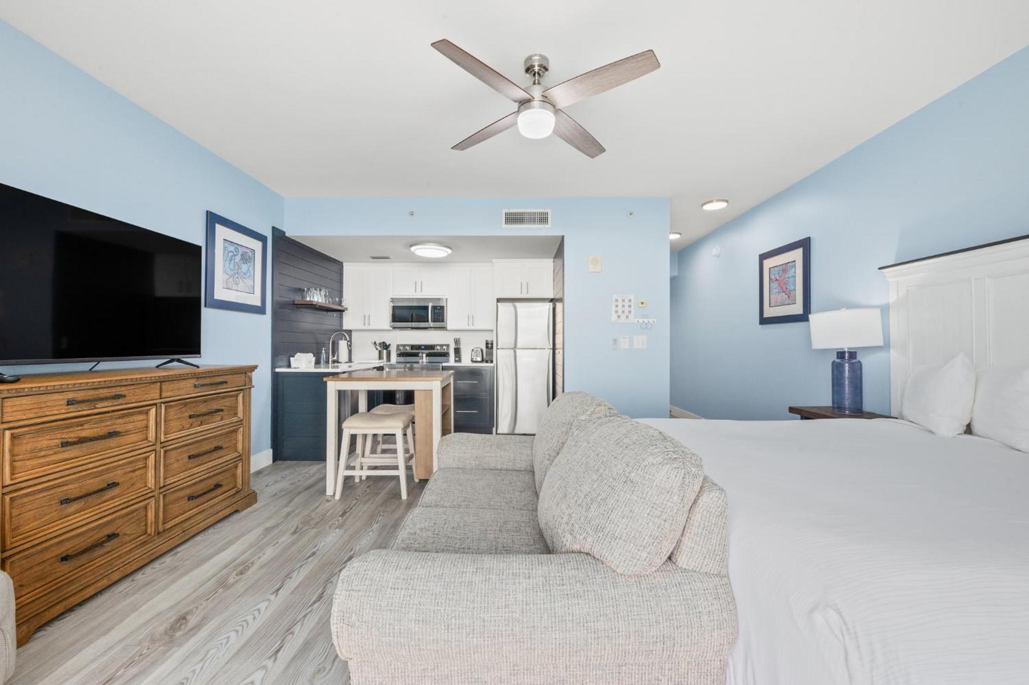 Official Majestic Beach Resort - Over 60 Units - All Ocean Front, Panama City Beach, Fl Ruang foto