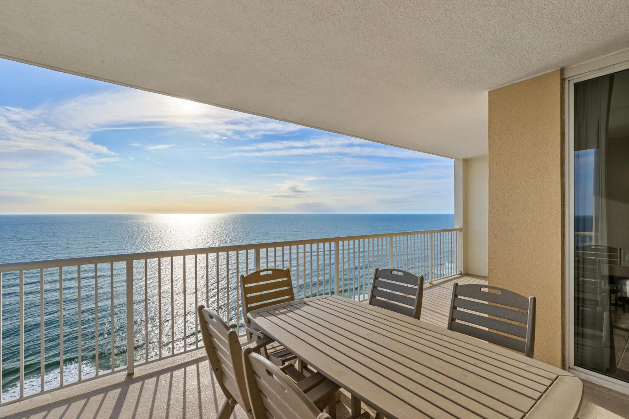 Official Majestic Beach Resort - Over 60 Units - All Ocean Front, Panama City Beach, Fl Bagian luar foto