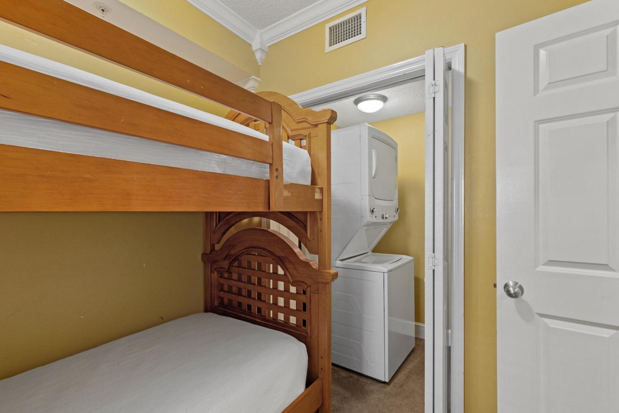 Official Majestic Beach Resort - Over 60 Units - All Ocean Front, Panama City Beach, Fl Ruang foto