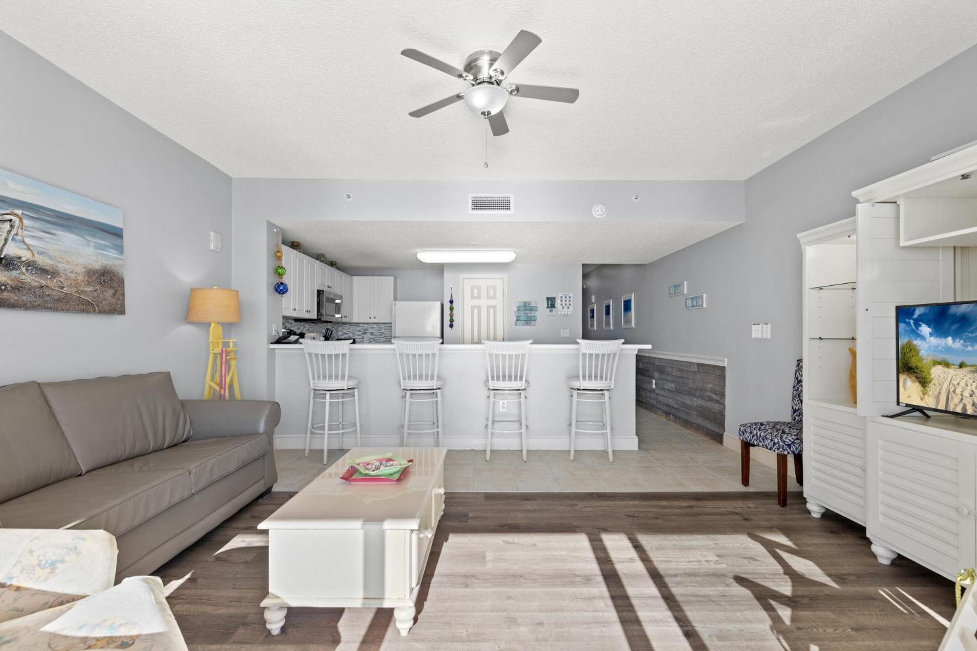 Official Majestic Beach Resort - Over 60 Units - All Ocean Front, Panama City Beach, Fl Bagian luar foto